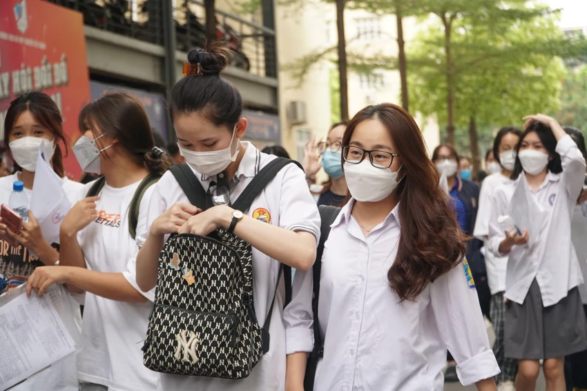 Thí sinh đánh giá đề có sự phân hoá cao. Ảnh: PHI HÙNG Thí sinh đánh giá đề có sự phân hoá cao. Ảnh: PHI HÙNG