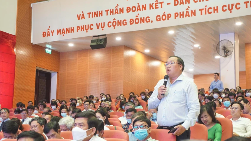 Ông Phạm Đăng Khoa, Trưởng phòng GD&ĐT quận 3 phát biểu tại hội nghị. Ảnh: NQ Ông Phạm Đăng Khoa, Trưởng phòng GD&ĐT quận 3 phát biểu tại hội nghị. Ảnh: NQ