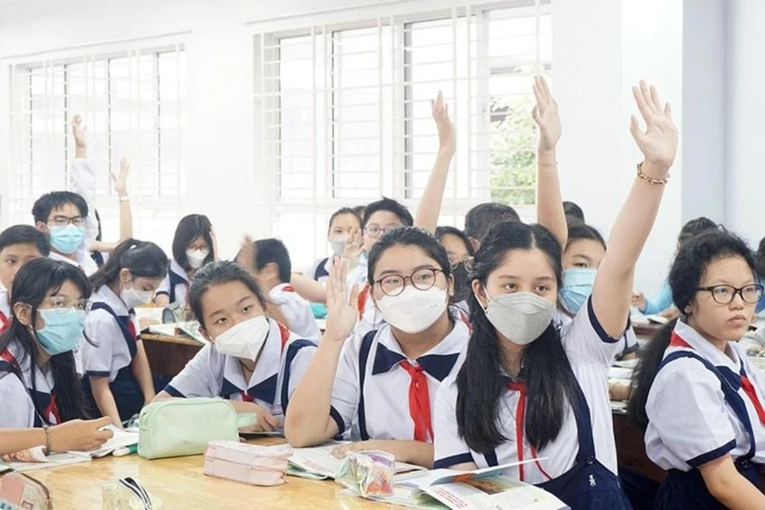 thpt chuyên Trần Đại Nghĩa không tăng học phí