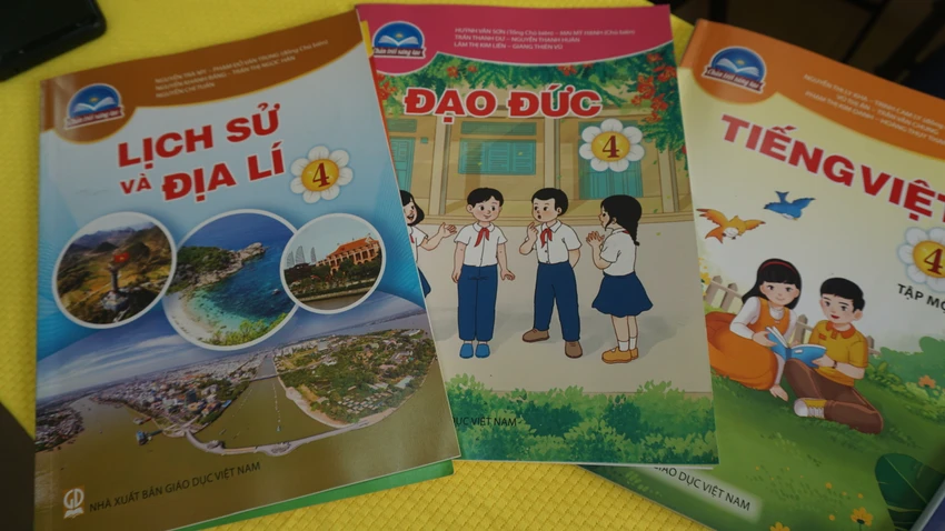 TP.HCM tổ chức giới thiệu sách giáo khoa lớp 4