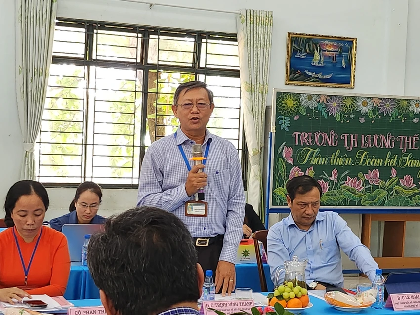 Trưởng phòng GD&ĐT quận Gò Vấp Trịnh Vĩnh Thanh phát biểu tại buổi làm việc. Ảnh: NGUYỄN QUYÊN Trưởng phòng GD&ĐT quận Gò Vấp Trịnh Vĩnh Thanh phát biểu tại buổi làm việc. Ảnh: NGUYỄN QUYÊN