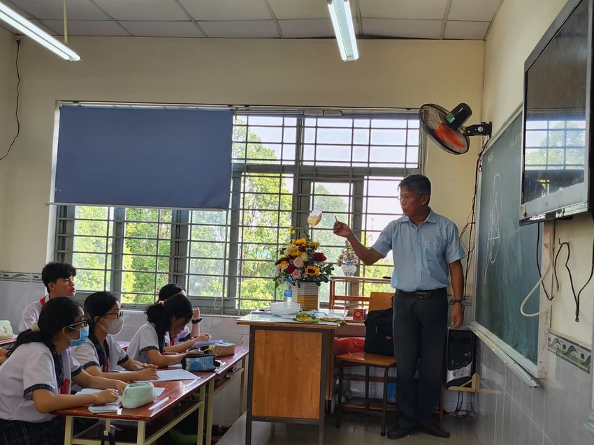 Một tiết học của học sinh lớp 9 Trường THCS Nguyễn Trãi, quận Gò Vấp. Ảnh: NGUYỄN QUYÊN