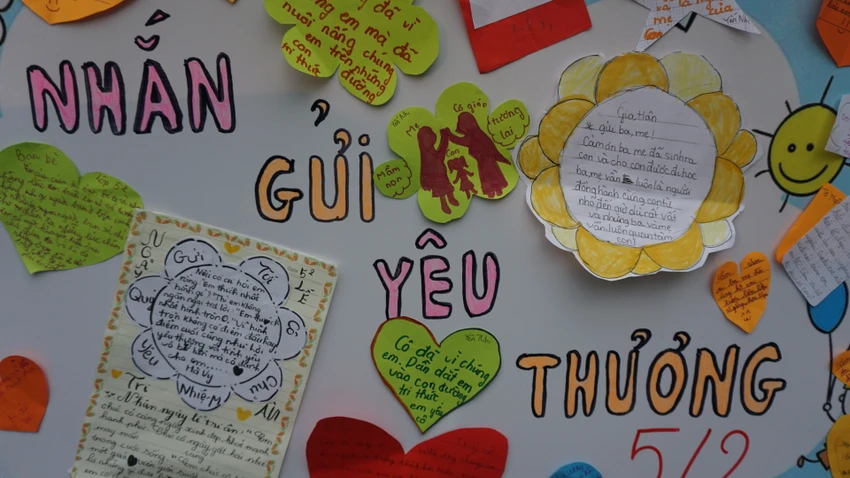 Những dòng yêu thương học sinh nhắn gửi đến thầy cô trước giờ phút chia xa. Những dòng yêu thương học sinh nhắn gửi đến thầy cô trước giờ phút chia xa.