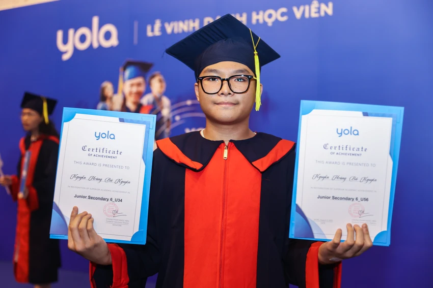 Nguyễn Hoàng Bá Nguyên tại lễ vinh danh. Ảnh: BTC Nguyễn Hoàng Bá Nguyên tại lễ vinh danh. Ảnh: BTC