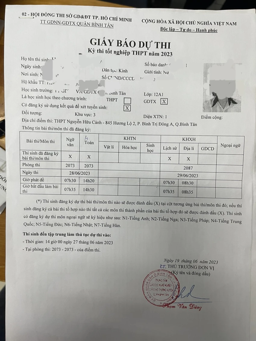 Tuy nhiên học viên này vẫn có giấy báo dự thi. Thậm chí em vẫn đi thi và đậu tốt nghiệp. Ảnh: CTV Tuy nhiên học viên này vẫn có giấy báo dự thi. Thậm chí em vẫn đi thi và đậu tốt nghiệp. Ảnh: CTV