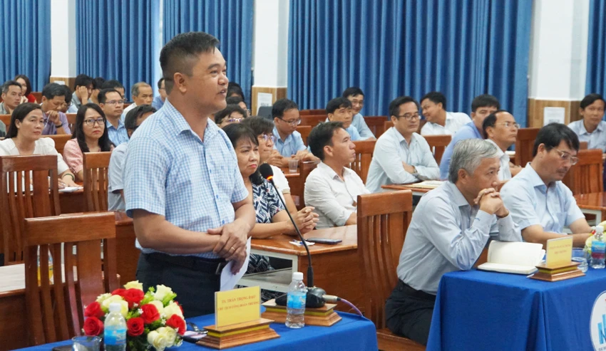 TS Trần Trọng Đạo, Chủ tịch công đoàn Trường Đại học Nha Trang chia sẻ tại buổi gặp gỡ. Ảnh: BÁO GIÁO DỤC THỜI ĐẠI TS Trần Trọng Đạo, Chủ tịch công đoàn Trường Đại học Nha Trang chia sẻ tại buổi gặp gỡ. Ảnh: BÁO GIÁO DỤC THỜI ĐẠI