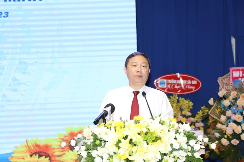 Phó Chủ tịch UBND TP.HCM Dương Anh Đức phát biểu tại hội nghị. Ảnh: SỞ GD&amp;ĐT TP.HCM