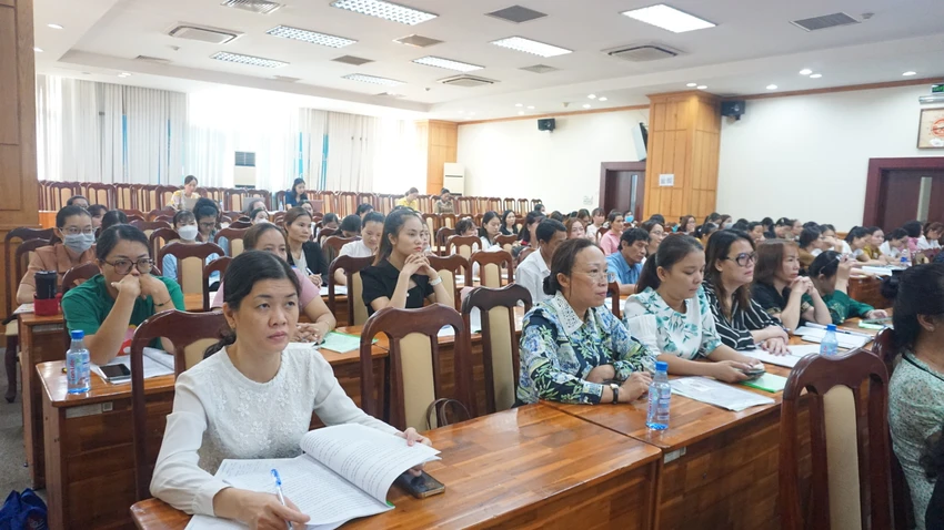 thieu-giao-vien-2.JPG