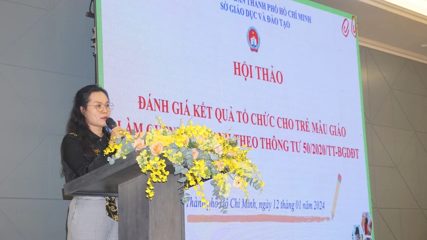 Trẻ mẫu giáo làm quen tiếng Anh: