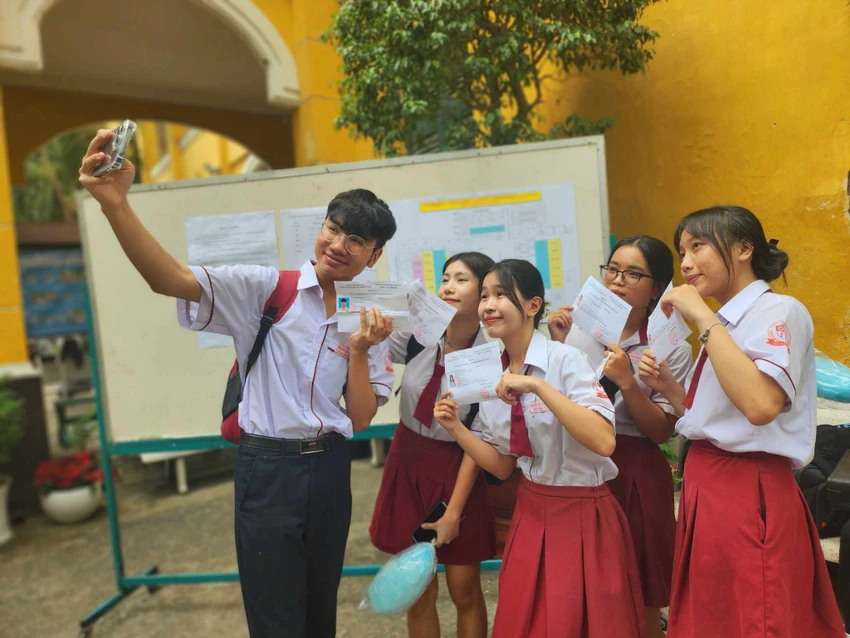 LỊCH NGHỈ HÈ