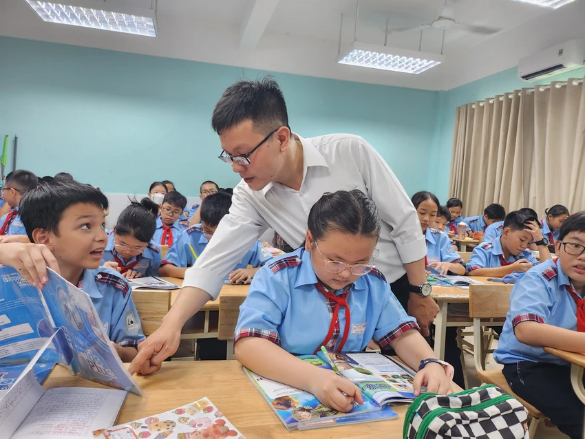hỗ trợ học phí