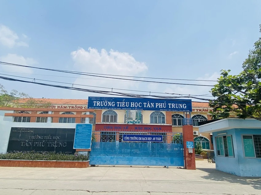 Hiệu trưởng Trường Tiểu học Tân Phú Trung
