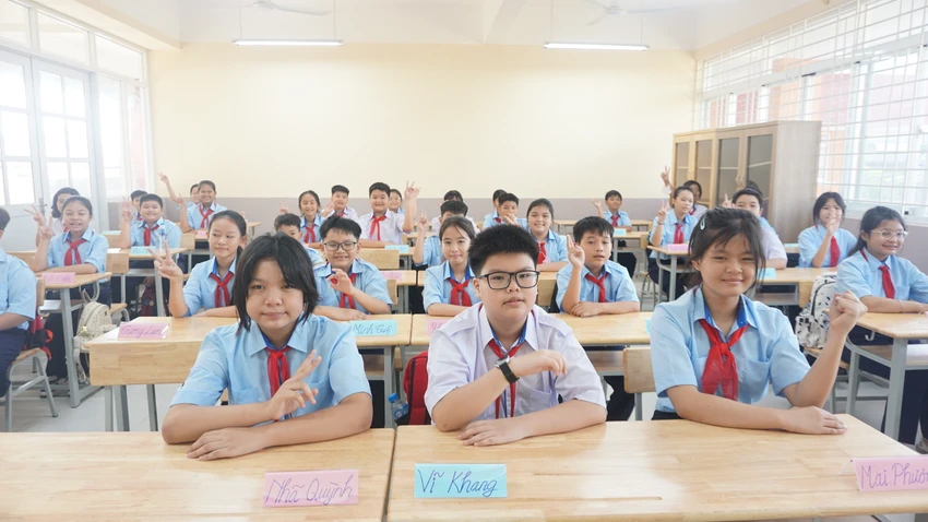 hoc-sinh-tuu-truong-1.JPG