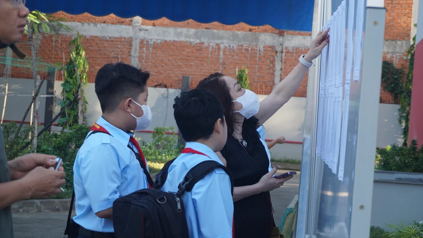 hoc-sinh-tuu-truong-4.JPG