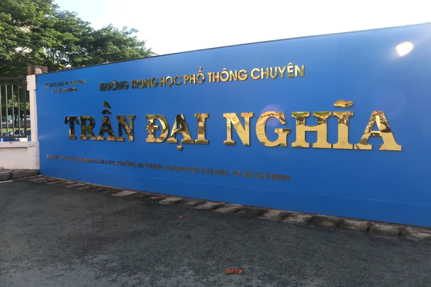 hoc-sinh-tuu-truong-5.jpg