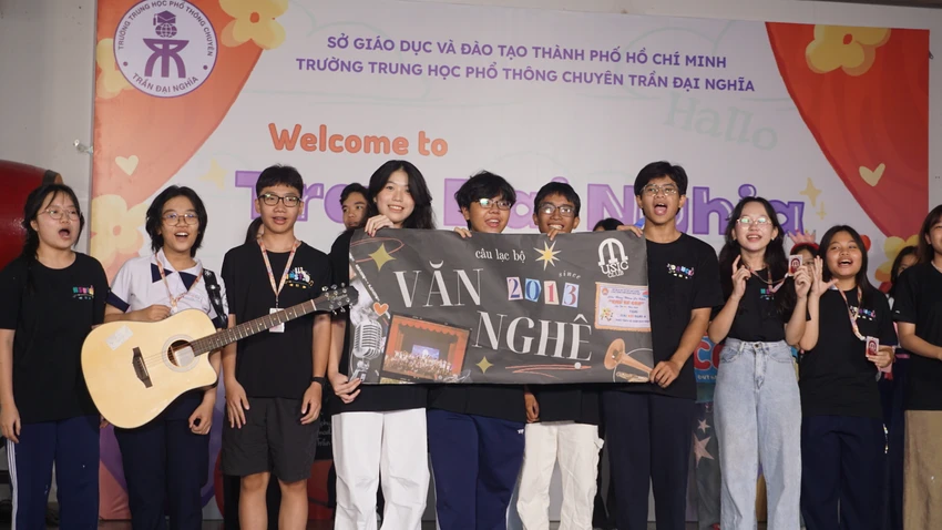 truong-thpt-chuyen-tran-dai-nghia-3.JPG