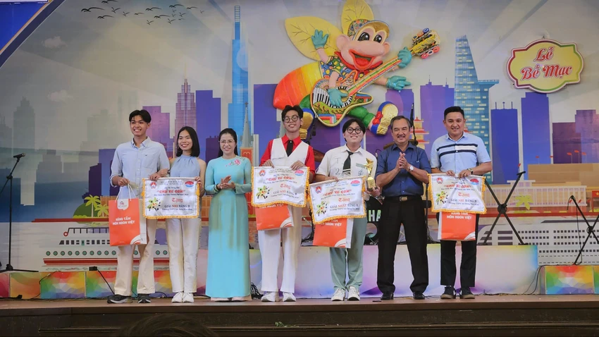 truong-thpt-chuyen-tran-dai-nghia-3.jpg