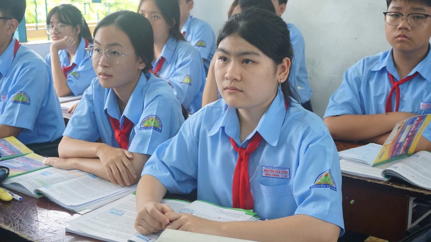 boc-tham-mon-thu-3-thi-lop-10.JPG-3.JPG
