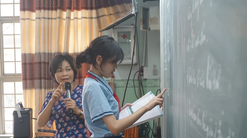 môn thứ 3 thi lớp 10