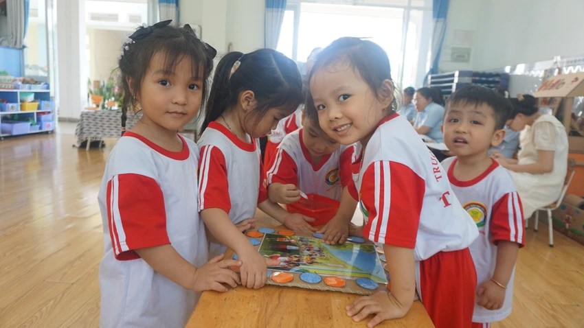 miễn học phí