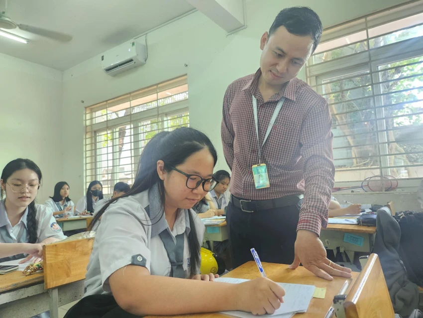 thi thử tốt nghiệp THPT