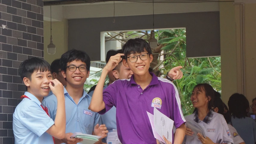 dap-an-thi-vao-lop-10-1.JPG