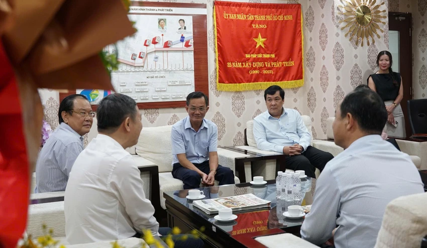bao-phap-luat-tp.hcm-4.jpg