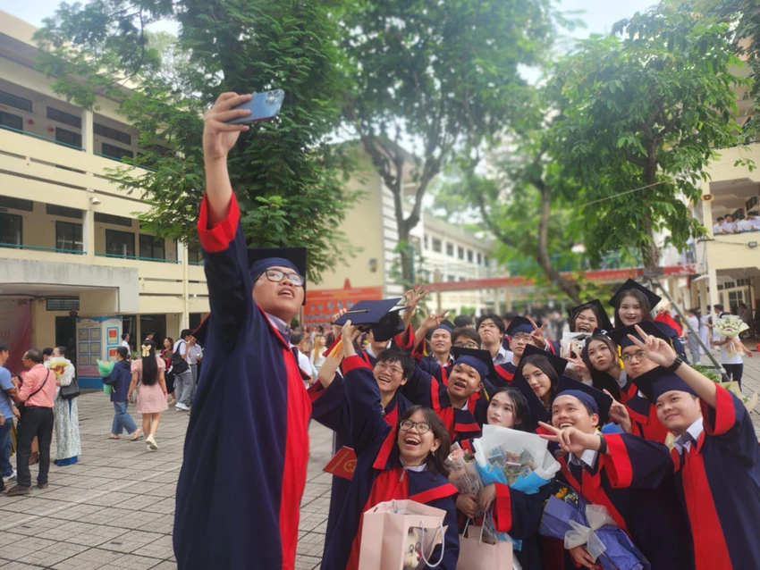 le-tri-an-truong-thanh-10.jpg