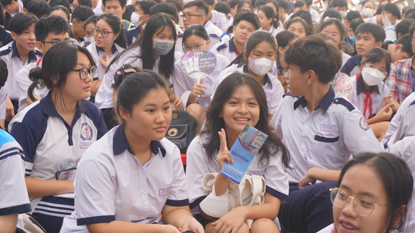 dong-phuc-hoc-sinh-1.JPG
