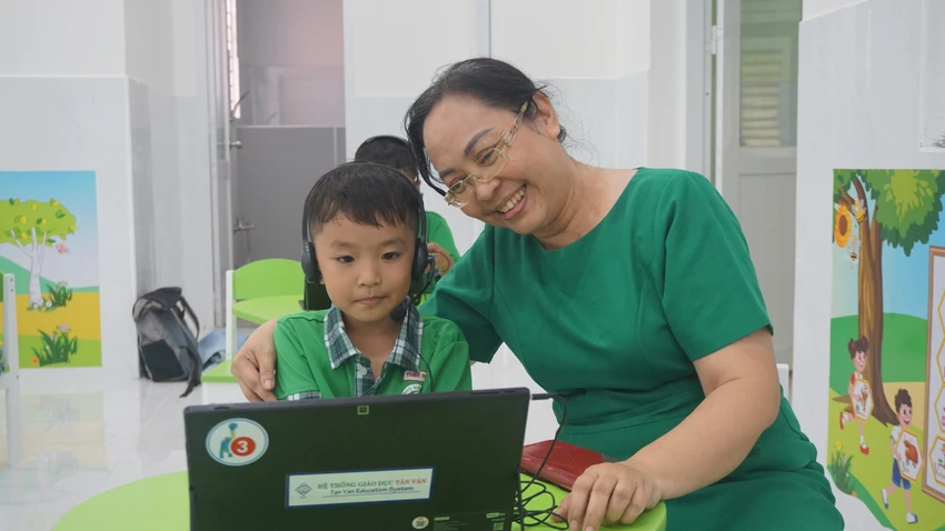 tuyển giáo viên