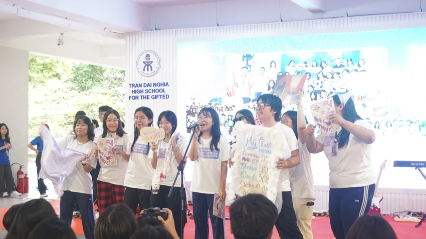 truong-thpt-chuyen-tran-dai-nghia-2.JPG
