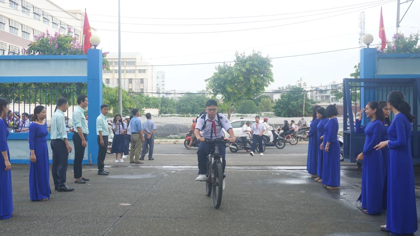 ngay-tuu-truong-10.JPG