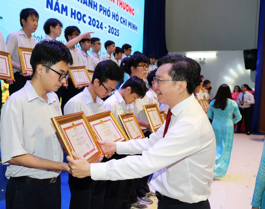 học sinh giỏi quốc gia