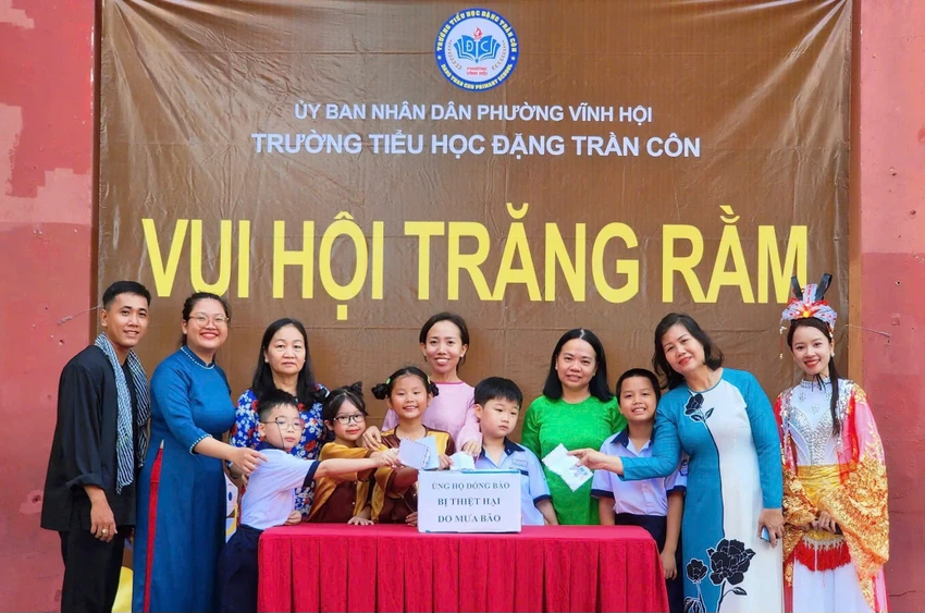 đồng bào vùng bão lũ