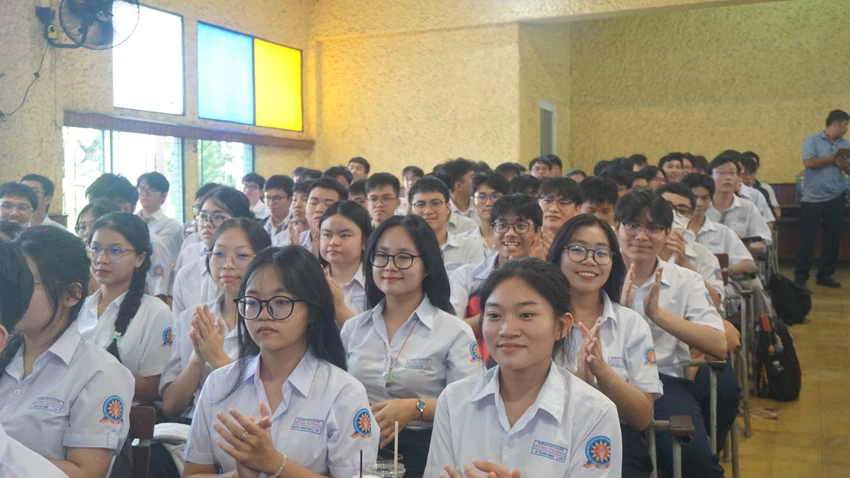 hoc-sinh-gioi-quoc-gia.JPG