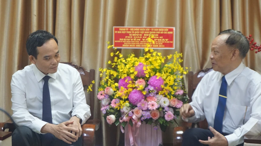 bi-thu-thanh-uy-tp.hcm-7.JPG