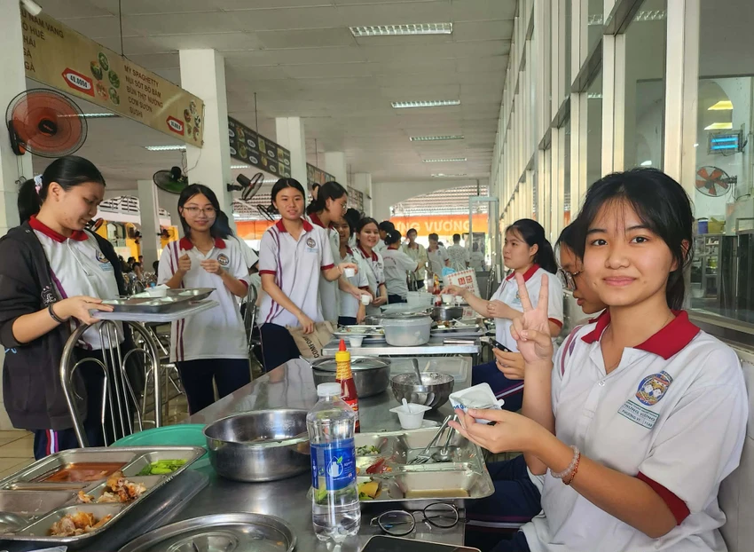 truong-thpt-trung-vuong-5-12.jpg