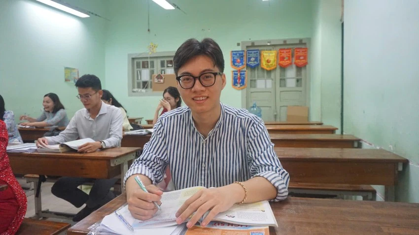 vien-chuc-giao-duc.jpg