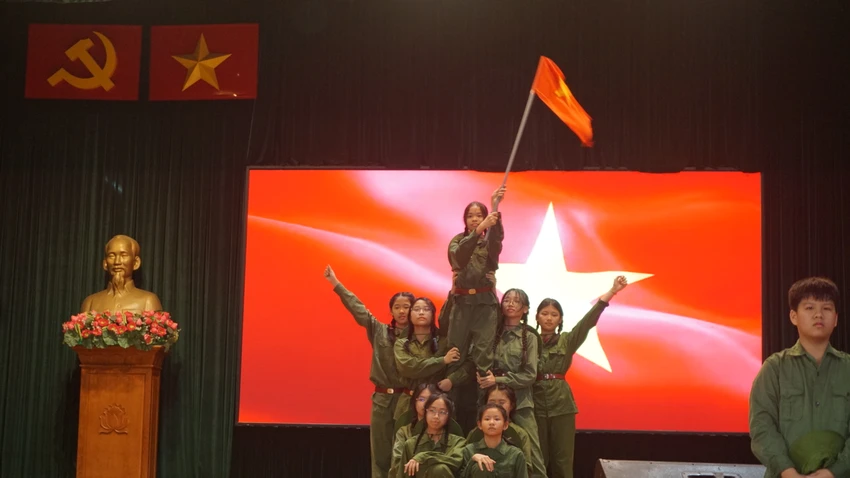 hoc-sinh-tran-dai-nghia.JPG
