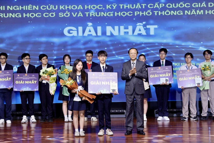 nghien-cuu-khoa-hoc-4.JPG