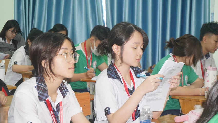 thi-tot-nghiep.JPG