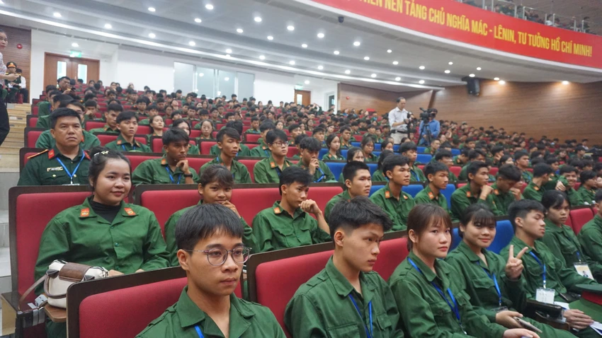 GIAO-DUC-QUOC-PHONG-4.JPG