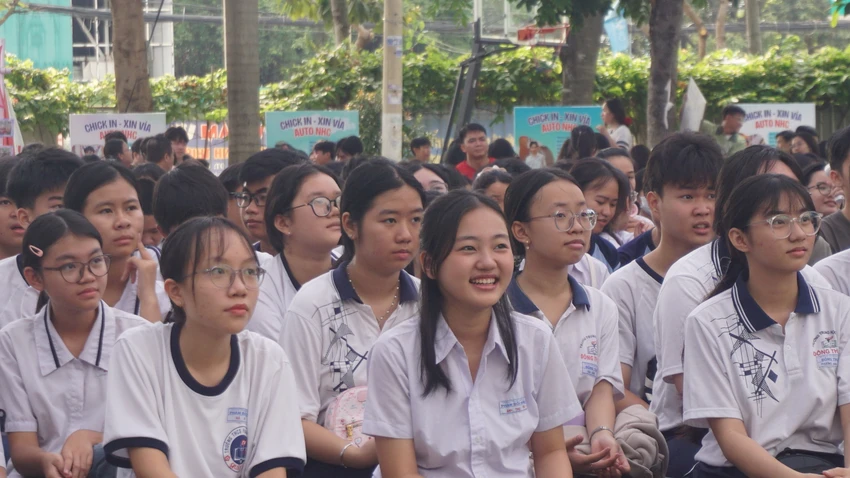 THPT-Nguyen-huu-cau.JPG-2.JPG