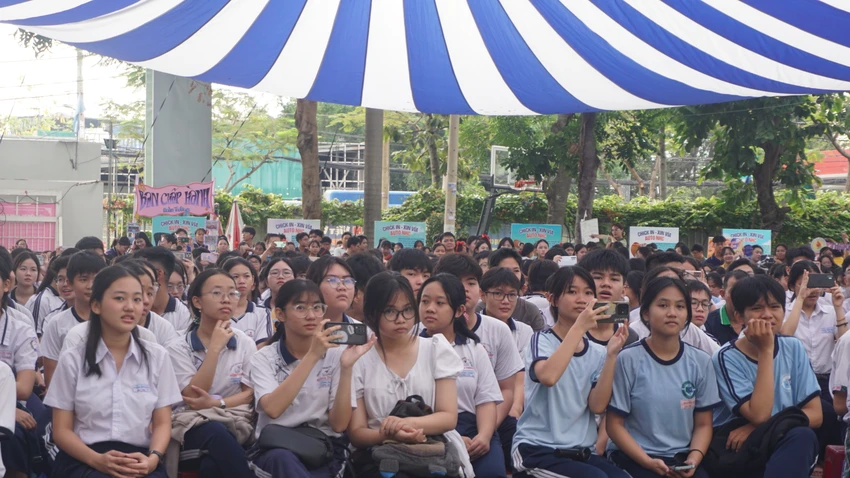 THPT-Nguyen-huu-cau.JPG-3.JPG
