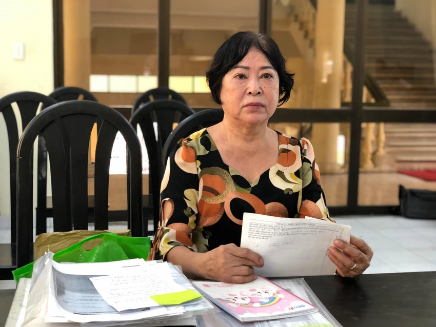 ba-duong-ngoc-huong-kien-benh-vien-nguyen-tri-phuong.jpg