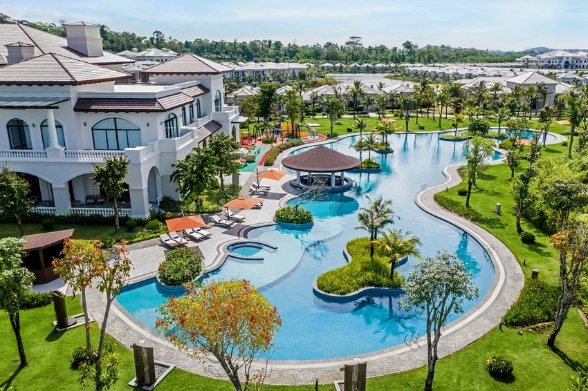 Kỳ nghỉ dưỡng 5 sao trọn gói vô cùng hấp dẫn dành cho đội ngũ y tế tuyến đầu.