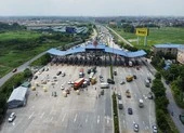Bộ GTVT yêu cầu cho xe chở hàng thiết yếu chưa cấp thẻ nhận diện qua chốt