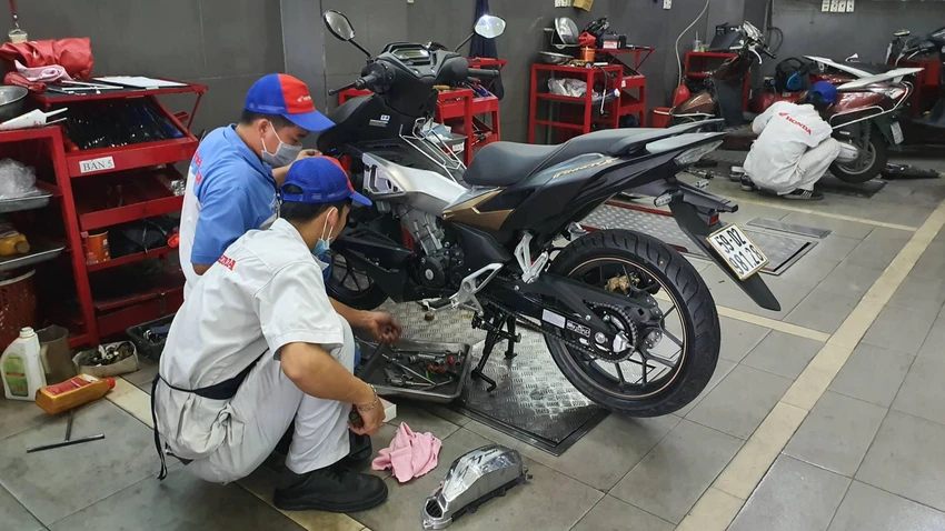 Quyết định 891 cũng nếu kế hoạch để ban hành lộ trình áp dụng tiêu chuẩn khí thải đối với các loại phương tiện vận tải. Ảnh: TN Quyết định 891 cũng nếu kế hoạch để ban hành lộ trình áp dụng tiêu chuẩn khí thải đối với các loại phương tiện vận tải. Ảnh: TN