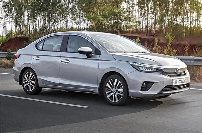 Honda hiện đã giới thiệu các bản cập nhật cho cả hai thế hệ của City sedan tại Ấn Độ. Ảnh: Autocarindia Honda hiện đã giới thiệu các bản cập nhật cho cả hai thế hệ của City sedan tại Ấn Độ. Ảnh: Autocarindia