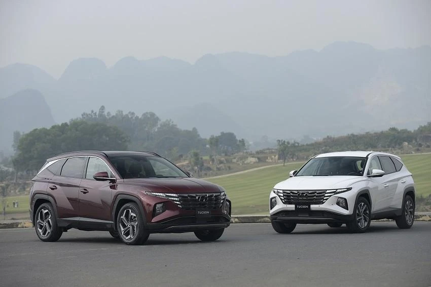 Hiện Hyundai Tucson có giá bán từ 825 triệu đồng. Hiện Hyundai Tucson có giá bán từ 825 triệu đồng.